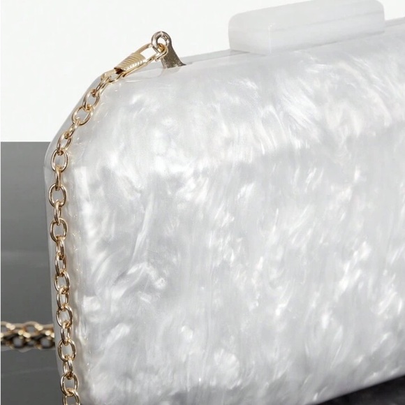 Elegant Acrylic White Clutch Bag - Picture 5 of 5